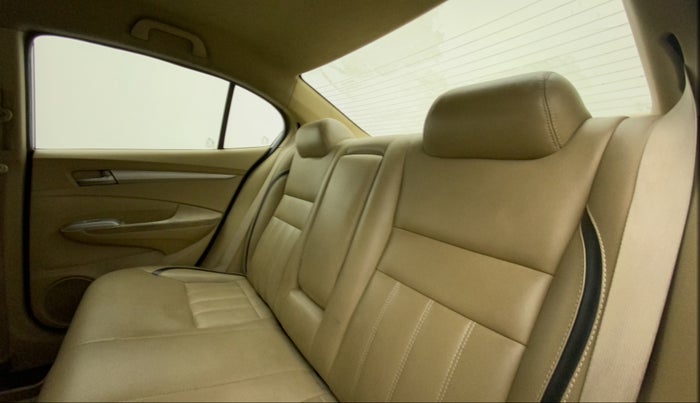 2010 Honda City 1.5L I-VTEC V MT, Petrol, Manual, 1,15,515 km, Right Side Rear Door Cabin