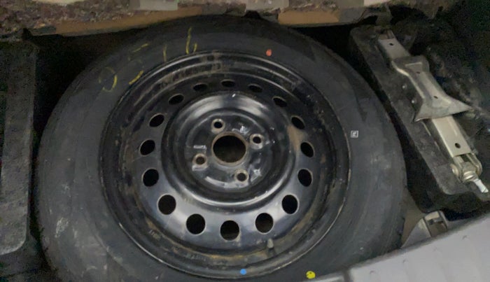 2011 Maruti Wagon R 1.0 VXI, Petrol, Manual, 41,074 km, Dicky (Boot door) - Tool missing