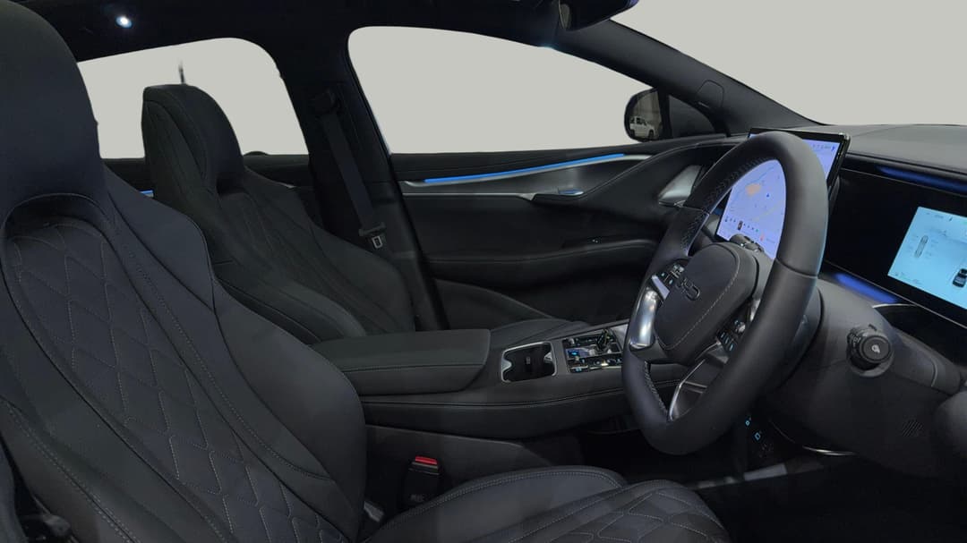 2025 Byd Sealion 7 Performance, Automatic, 3655 km, Right Side Front Door Cabin View