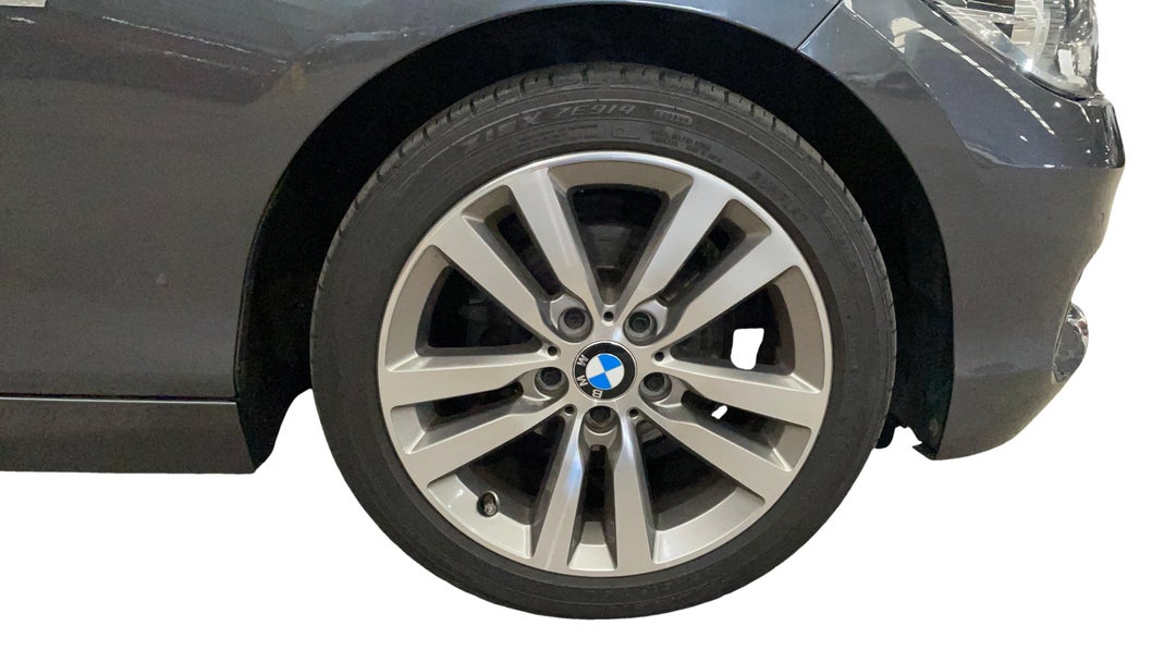 2017 BMW 1 18d Sport Line, Automatic, 66157 km, Right Front Wheel