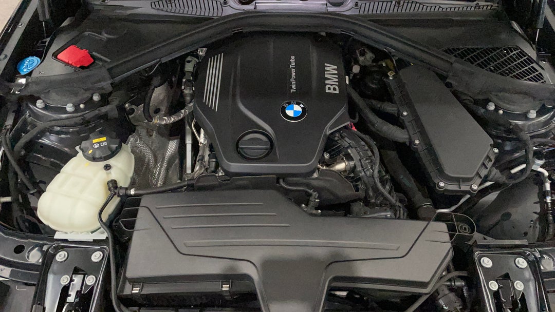 2017 BMW 1 18d Sport Line, Automatic, 66157 km, Open Bonnet (Engine)