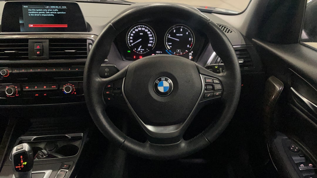 2017 BMW 1 18d Sport Line, Automatic, 66157 km, Steering Wheel Close-up