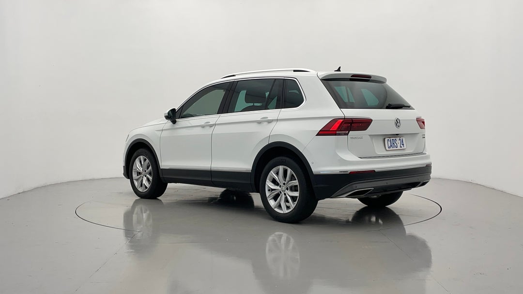 Left Back Diagonal (45- Degree) View