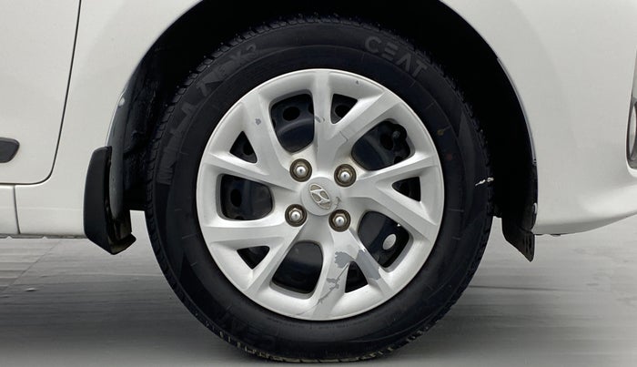 2017 Hyundai Grand i10 Sportz(O) 1.2 MT, Petrol, Manual, 61,081 km, Right Front Wheel
