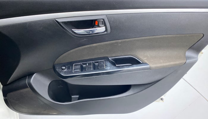 2016 Maruti Swift ZDI, Diesel, Manual, 1,04,323 km, Driver Side Door Panels Controls