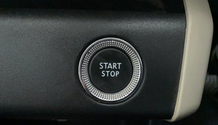 2021 Renault TRIBER RXZ, Petrol, Manual, 20,354 km, Keyless Start/ Stop Button
