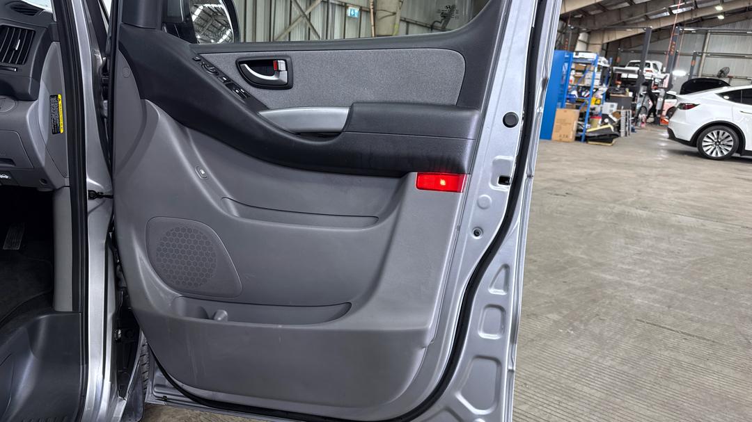 2019 Hyundai Imax Active, Automatic, 39179 km, Speaker View