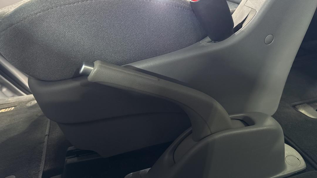 2019 Hyundai Imax Active, Automatic, 39179 km, Handbrake