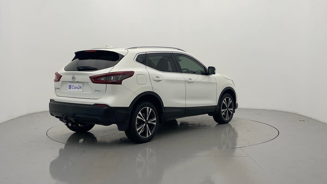 Right Back Diagonal (45- Degree) View