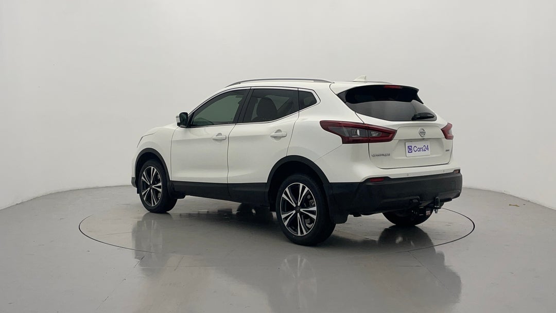 Left Back Diagonal (45- Degree) View