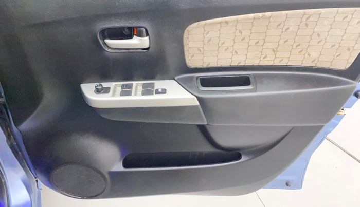 2014 Maruti Wagon R 1.0 VXI, Petrol, Manual, 92,463 km, Driver Side Door Panels Control
