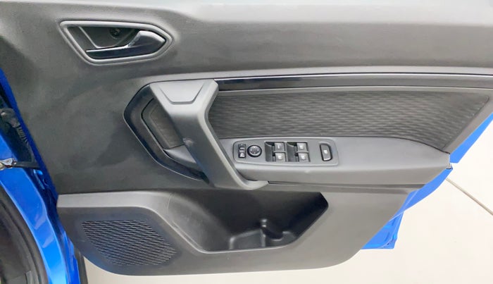 2022 Renault Kiger RXZ MT, Petrol, Manual, 10,910 km, Driver Side Door Panels Control