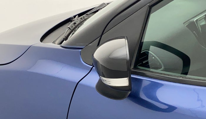 2015 Maruti Baleno ALPHA DIESEL 1.3, Diesel, Manual, 1,15,969 km, Left rear-view mirror - Indicator light not working