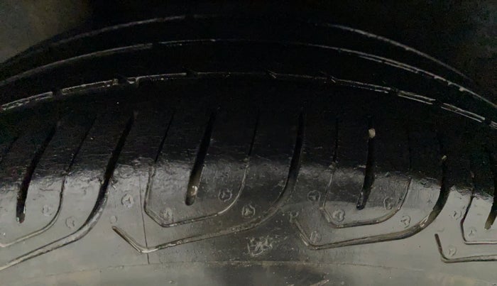 2012 Honda Brio S MT, Petrol, Manual, 49,121 km, Right Rear Tyre Tread