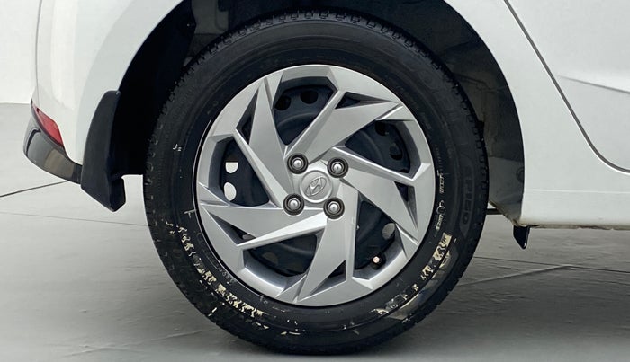 2021 Hyundai NEW I20 MAGNA 1.5 MT, Diesel, Manual, 20,386 km, Right Rear Wheel