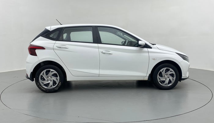 2021 Hyundai NEW I20 MAGNA 1.5 MT, Diesel, Manual, 20,386 km, Right Side View