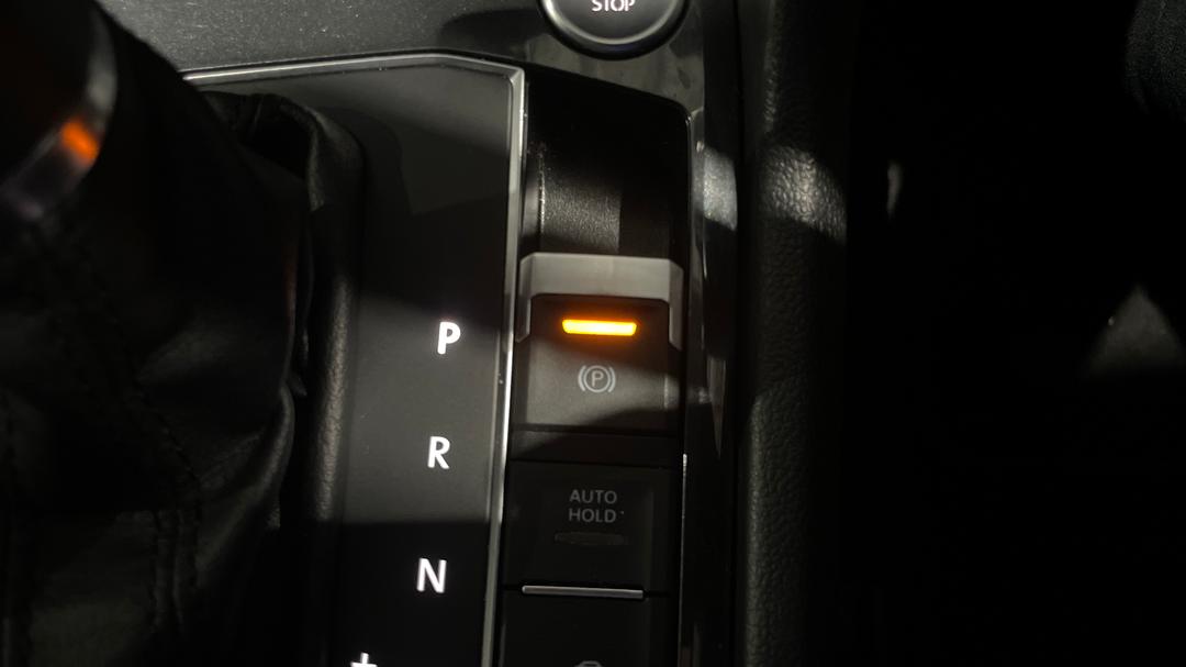 2017 Volkswagen Tiguan 162 Tsi Highline, Automatic, 112800 km, Handbrake