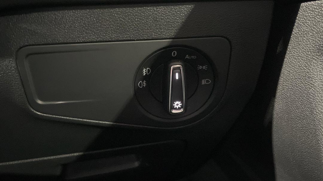2017 Volkswagen Tiguan 162 Tsi Highline, Automatic, 112800 km, Utility Switches/Buttons