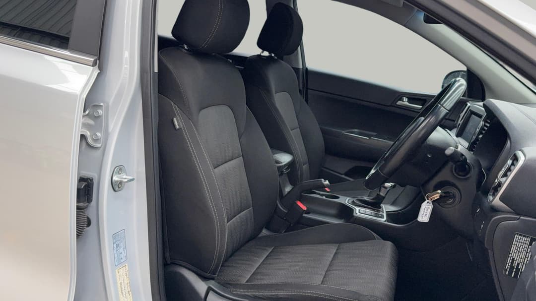 2018 Kia Sportage Si (FWD), Automatic, 175810 km, Right Side Front Door Cabin View
