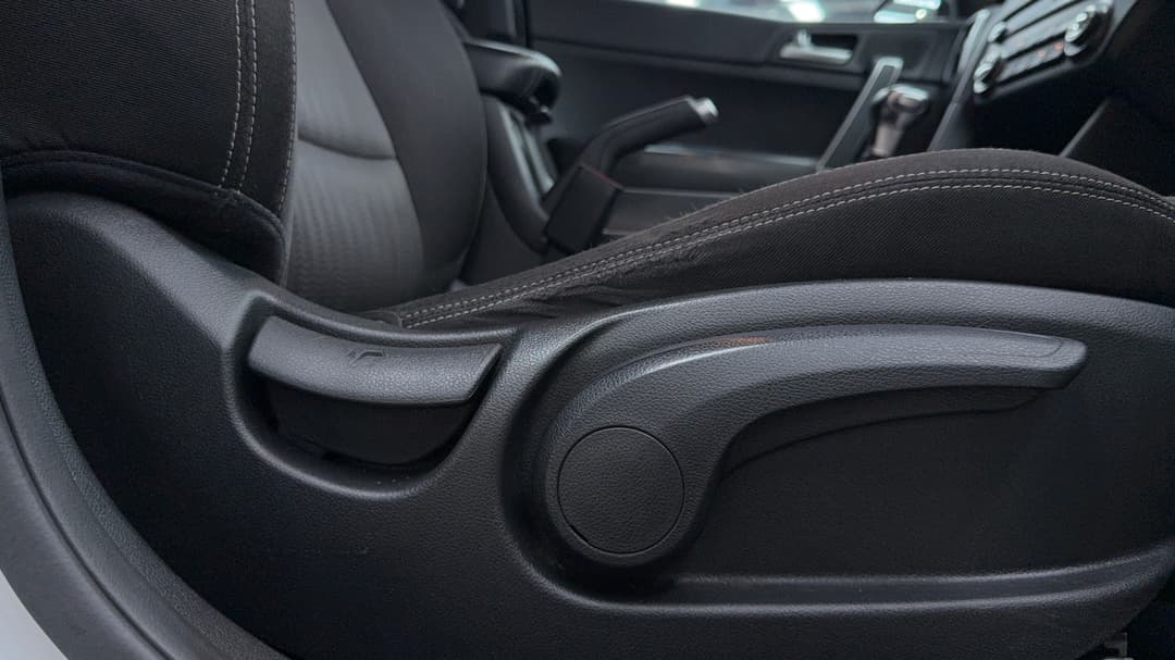 2018 Kia Sportage Si (FWD), Automatic, 175810 km, Drivers Side Adjustment Panel