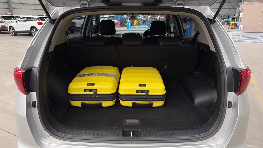 2018 Kia Sportage Si (FWD), Automatic, 175810 km, Boot Inside View with Luggage