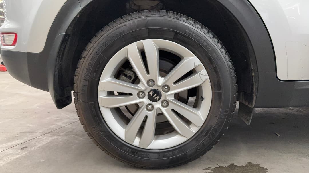 2018 Kia Sportage Si (FWD), Automatic, 175810 km, Right Rear Wheel