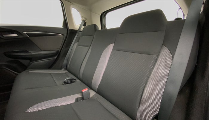 2017 Honda WR-V 1.5 i-DTEC VX MT, Diesel, Manual, 50,499 km, Right Side Rear Door Cabin