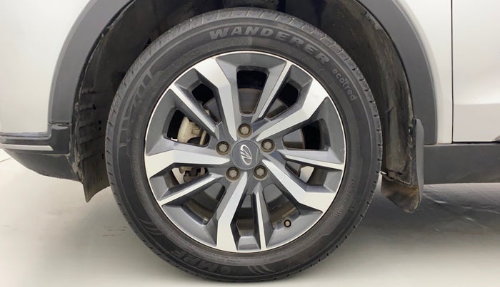 2021 Mahindra XUV300 W8 (O) 1.5 DIESEL, Diesel, Manual, 43,611 km, Left Front Wheel