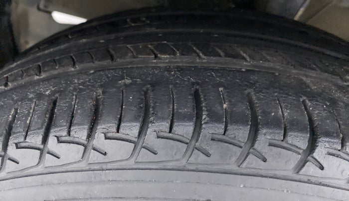 2018 Maruti Baleno DELTA 1.2 K12, Petrol, Manual, 64,211 km, Left Front Tyre Tread