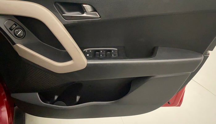 2016 Hyundai Creta S 1.6 PETROL, CNG, Manual, 37,702 km, Driver Side Door Panels Control
