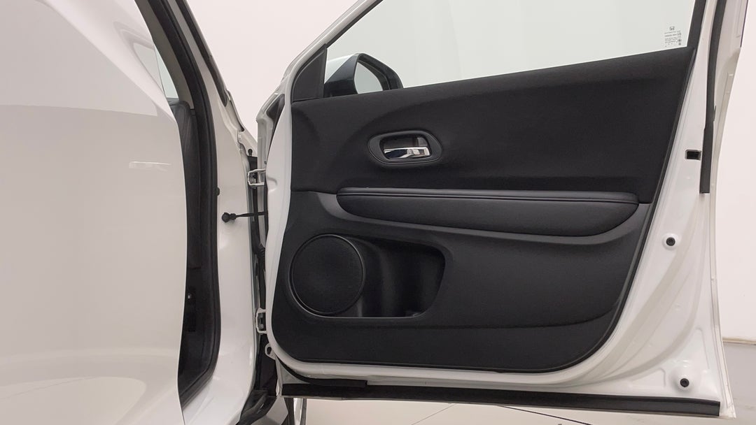 2016 Honda HR-V Vti, Automatic, 41897 km, Speaker View