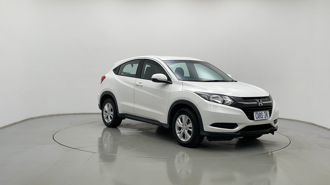 2016 Honda HR-V Vti, Automatic, 41897 km, Right Front Diagonal (45- Degree) View