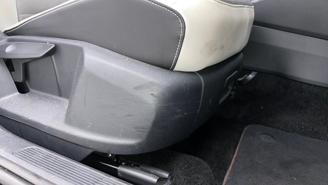 2021 Volkswagen T-roc 140tsi Sport, Automatic, 60578 km, Drivers Side Adjustment Panel