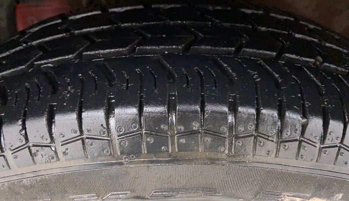 2017 Maruti Swift VXI D, Petrol, Manual, 20,287 km, Left Front Tyre Tread