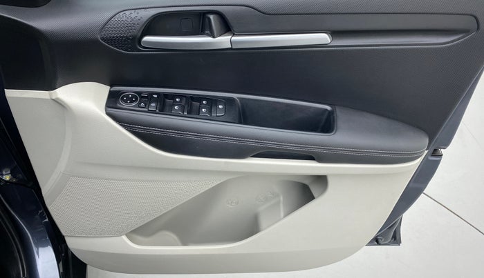 2022 KIA SONET HTX 1.5 DIESEL, Diesel, Manual, 7,970 km, Driver Side Door Panels Control