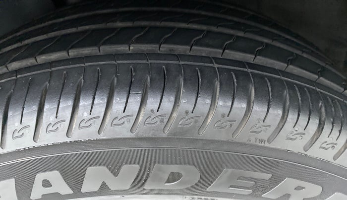2022 KIA SONET HTX 1.5 DIESEL, Diesel, Manual, 7,970 km, Left Front Tyre Tread