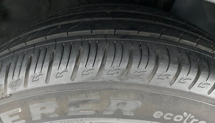 2022 KIA SONET HTX 1.5 DIESEL, Diesel, Manual, 7,970 km, Right Front Tyre Tread