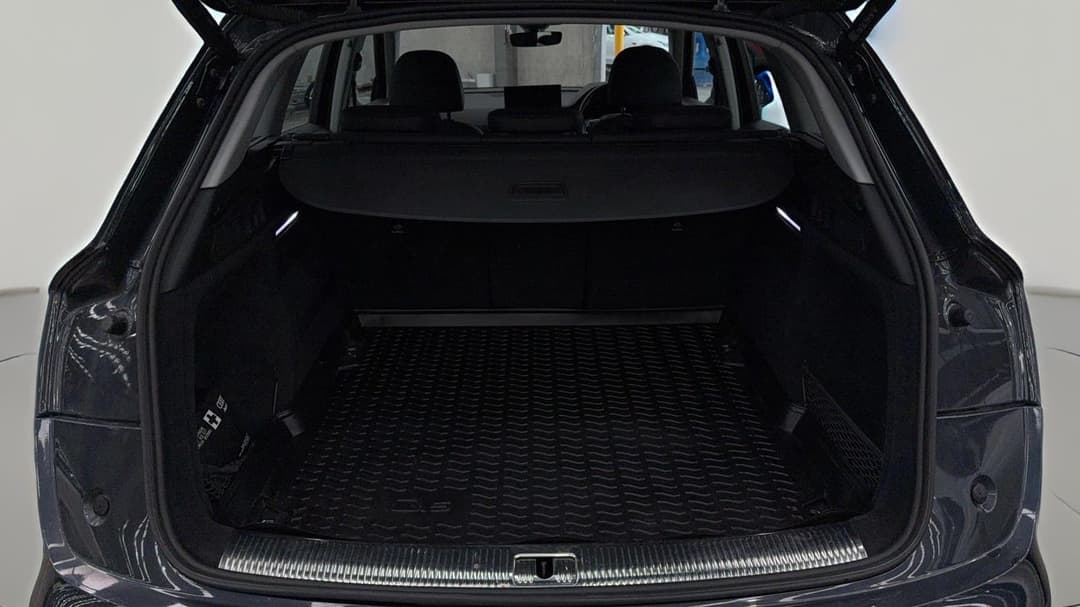 2021 Audi Q5 40 Tdi Quattro Launch Ed Mhev, Automatic, 71979 km, Boot Inside View