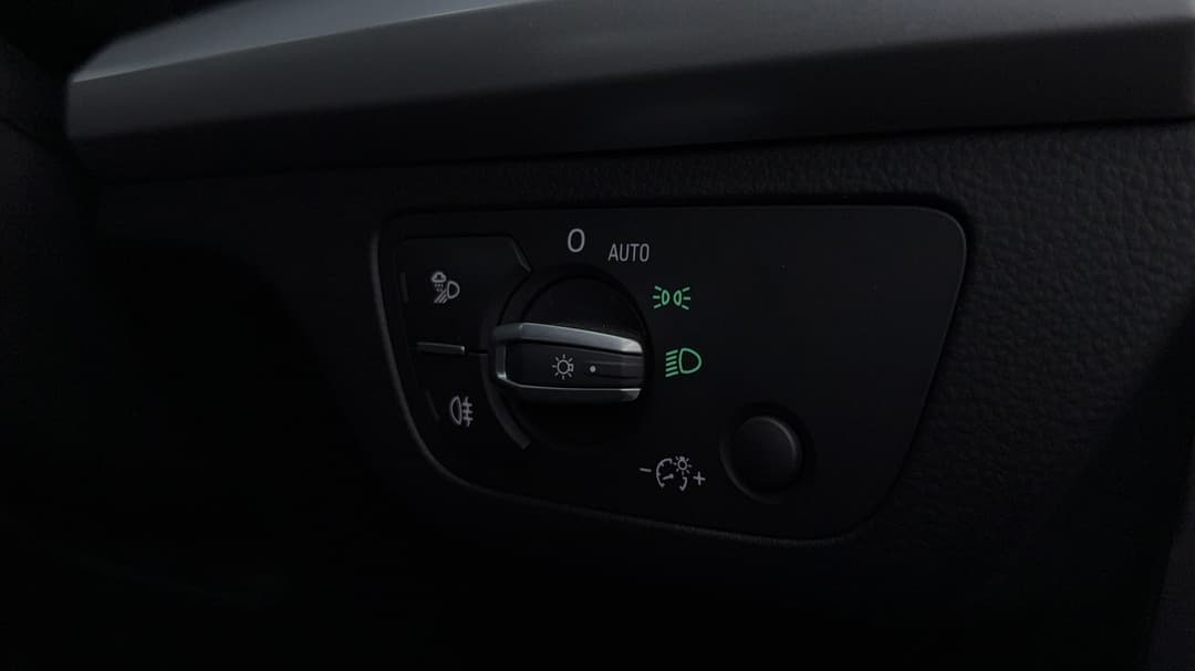 2021 Audi Q5 40 Tdi Quattro Launch Ed Mhev, Automatic, 71979 km, Utility Switches/Buttons
