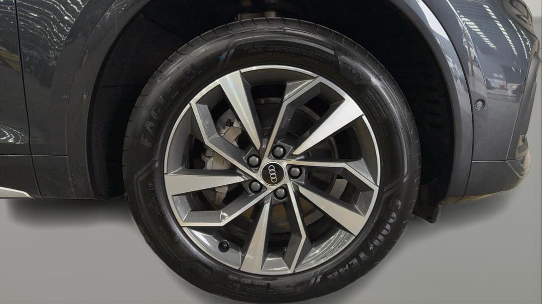 2021 Audi Q5 40 Tdi Quattro Launch Ed Mhev, Automatic, 71979 km, Right Front Wheel