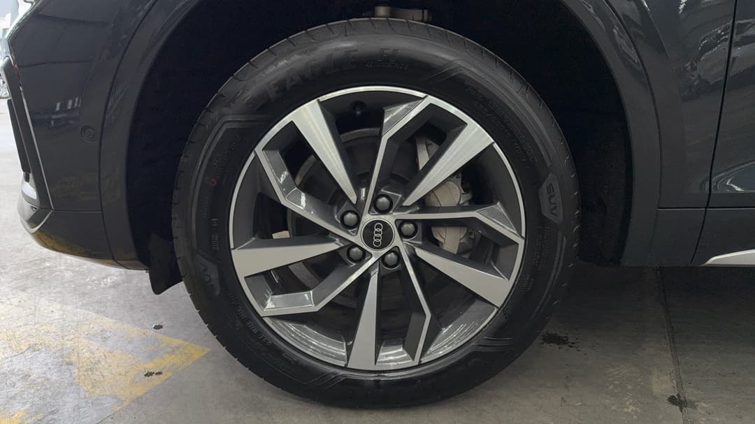 2021 Audi Q5 40 Tdi Quattro Launch Ed Mhev, Automatic, 71979 km, Left Front Wheel