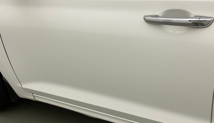 2020 Hyundai Verna SX 1.5 VTVT, Petrol, Manual, 30,549 km, Front passenger door - Slightly dented