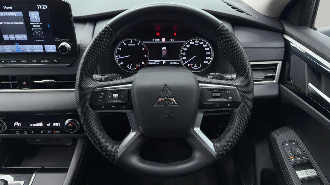 2022 Mitsubishi Outlander Aspire 7 Seat (2WD), Automatic, 78881 km, Steering Wheel Close-up