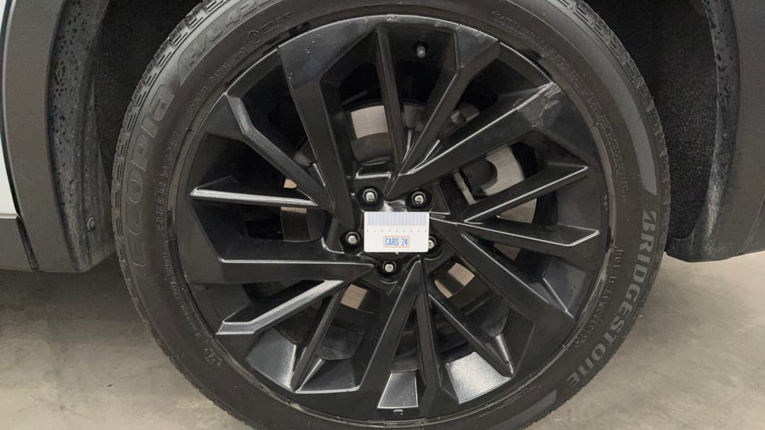 2022 Mitsubishi Outlander Aspire 7 Seat (2WD), Automatic, 78881 km, Wheels Rim Rear LHS Gutter Rash