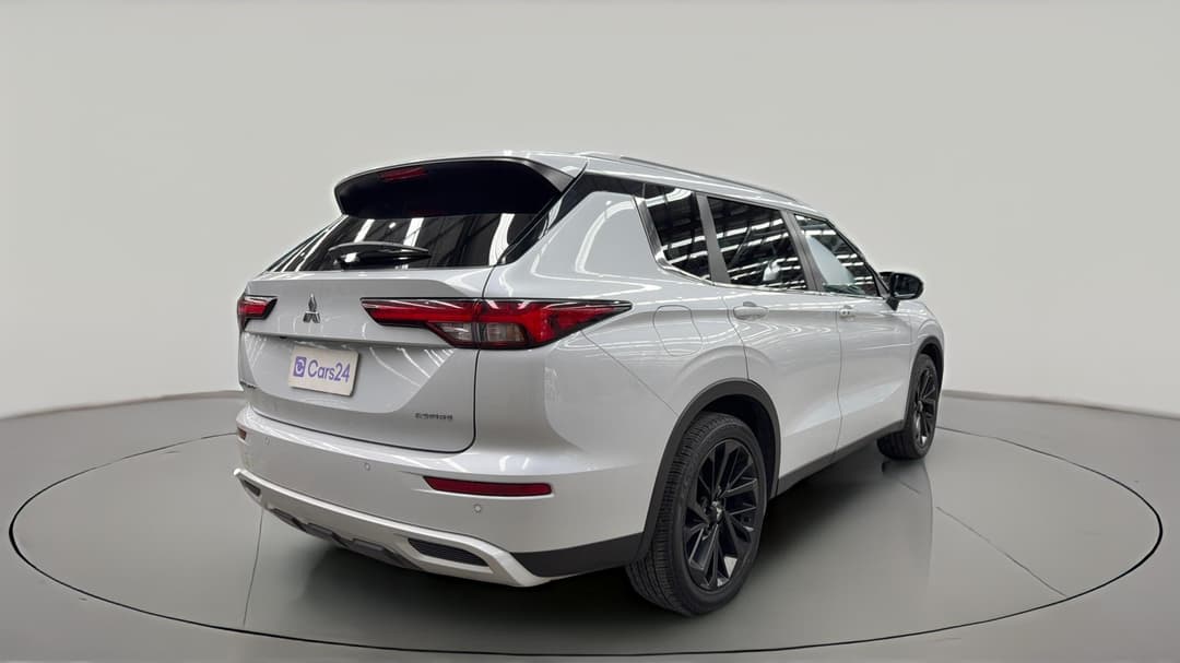 2022 Mitsubishi Outlander Aspire 7 Seat (2WD), Automatic, 78881 km, Right Back Diagonal (45- Degree) View