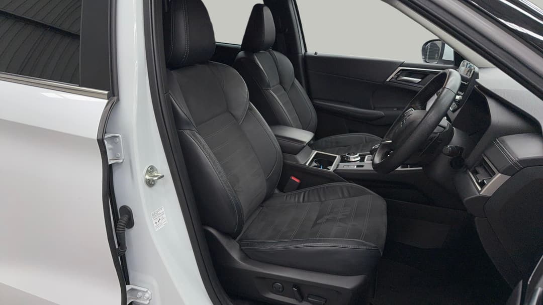 2022 Mitsubishi Outlander Aspire 7 Seat (2WD), Automatic, 78881 km, Right Side Front Door Cabin View