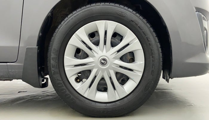 2014 Maruti Ertiga VDI ABS, Diesel, Manual, 1,46,493 km, Right Front Wheel