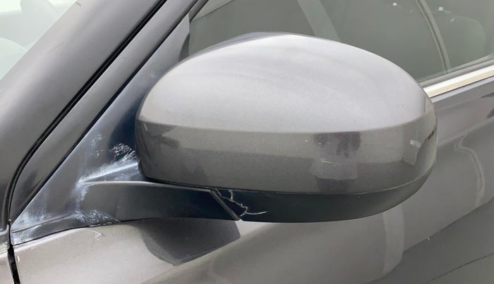2019 Maruti Vitara Brezza VDI, Diesel, Manual, 82,183 km, Left rear-view mirror - Cover has minor damage