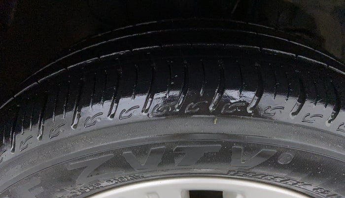 2018 Tata Tiago XZ 1.2 REVOTRON, Petrol, Manual, 6,413 km, Right Front Tyre Tread