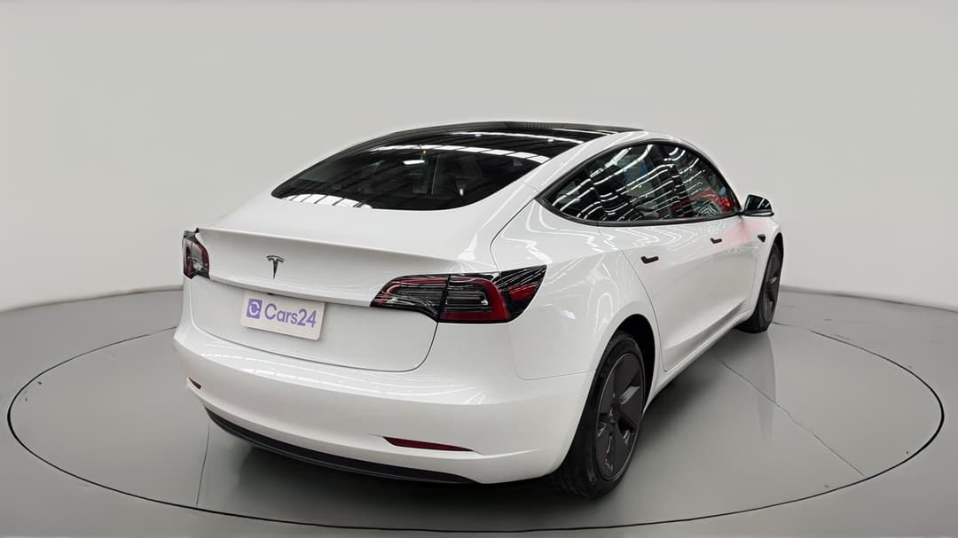 2023 Tesla Model 3 Rear-wheel Drive, Automatic, 47505 km, Right Back Diagonal (45- Degree) View